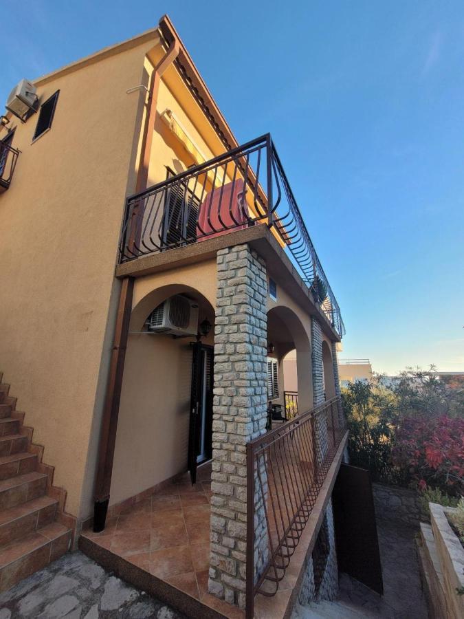 Apartmaniinprimosten Apartment *